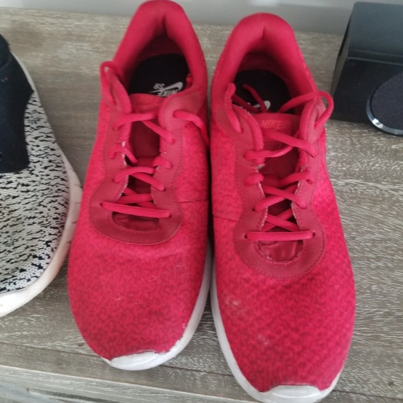 Nike SB Stefan Jawosli Red Size 10 - Picture 1 of 8